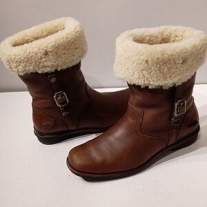UGG 5745 Bellvue Dark Brown Leather Sheepskin Shearling Boots Size 9,5
